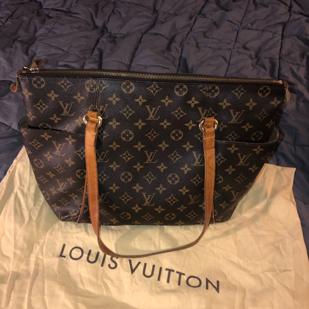 Louis Vuitton Totally MM bag Authentic